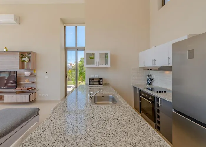 Ascot Bay, Premium 5br Lagoon House & Pool In Tawila, El Gouna Villa
